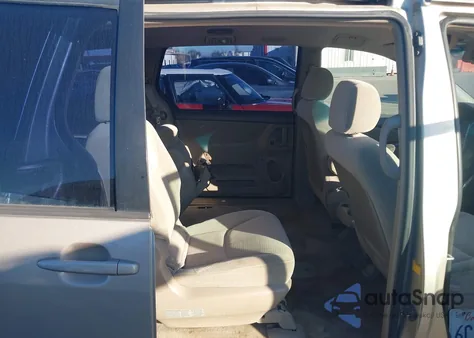 2008 Toyota Sienna Ce z USA, uszkodzony, nr VIN 5TDZK23C48S107077